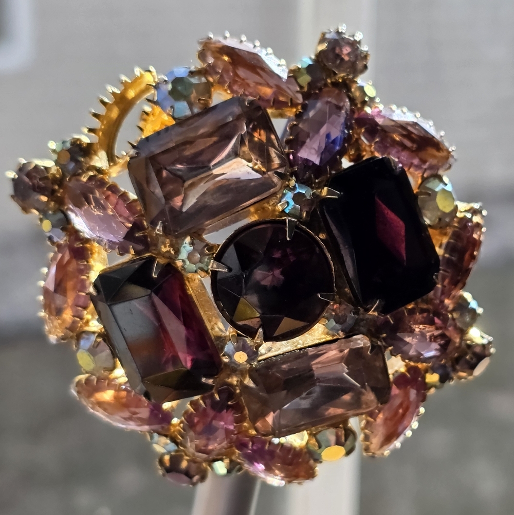 Vintage Gold and Purple Brooch, Rhinestone Jewlery - Picture 4 of 8